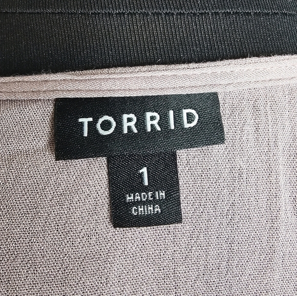 Torrid purple lace blouse size 1X - Picture 5 of 5